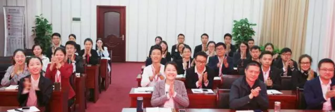 舉行投資選址項目評估會，多個項目將于近期在上海總部、深圳分公司與相關政府園區進行對接